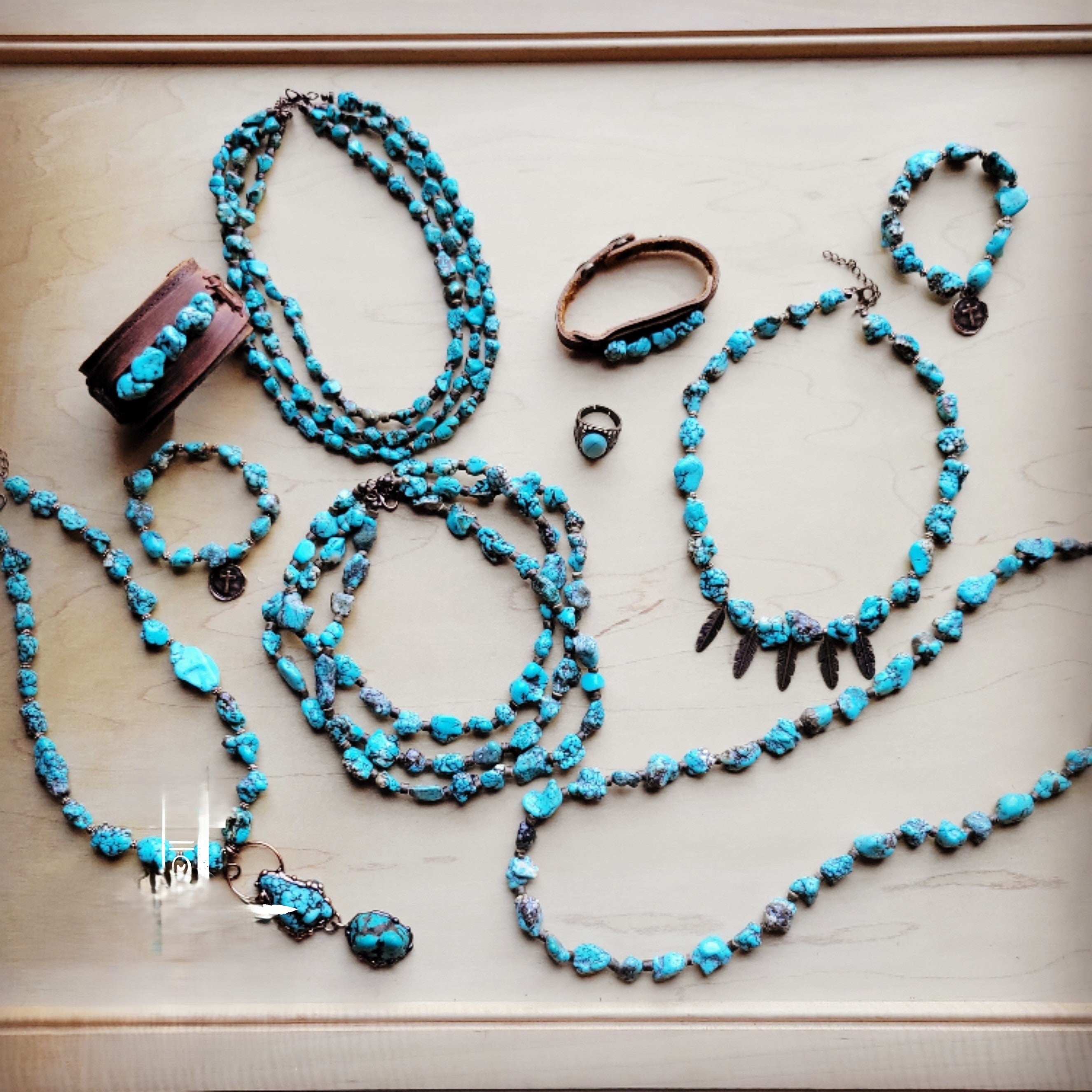 **Blue Turquoise Collar Necklace w/ Feather Pendants 259m