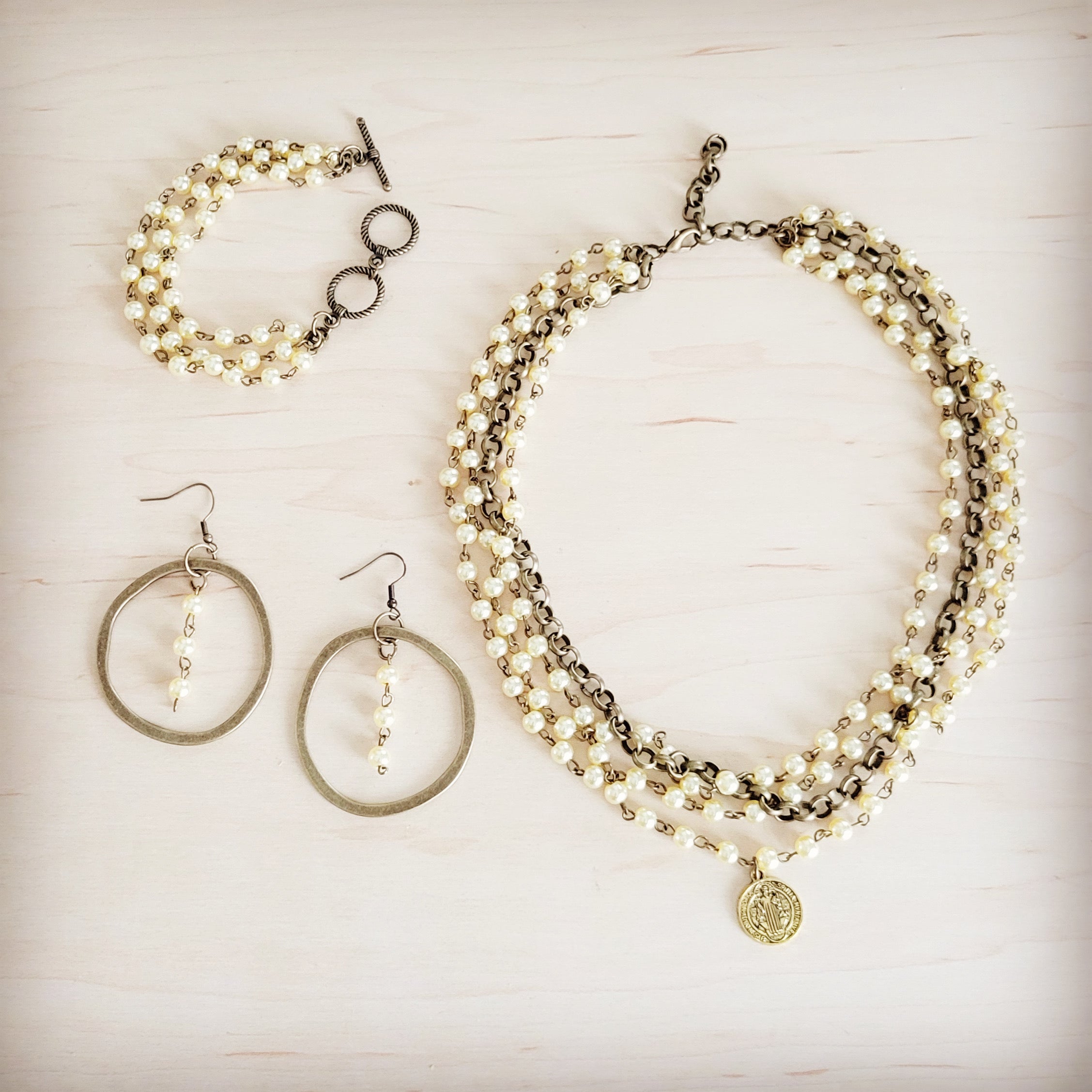 Western Copper Hoop Earrings w/ Champagne Pearl Beads 200bu