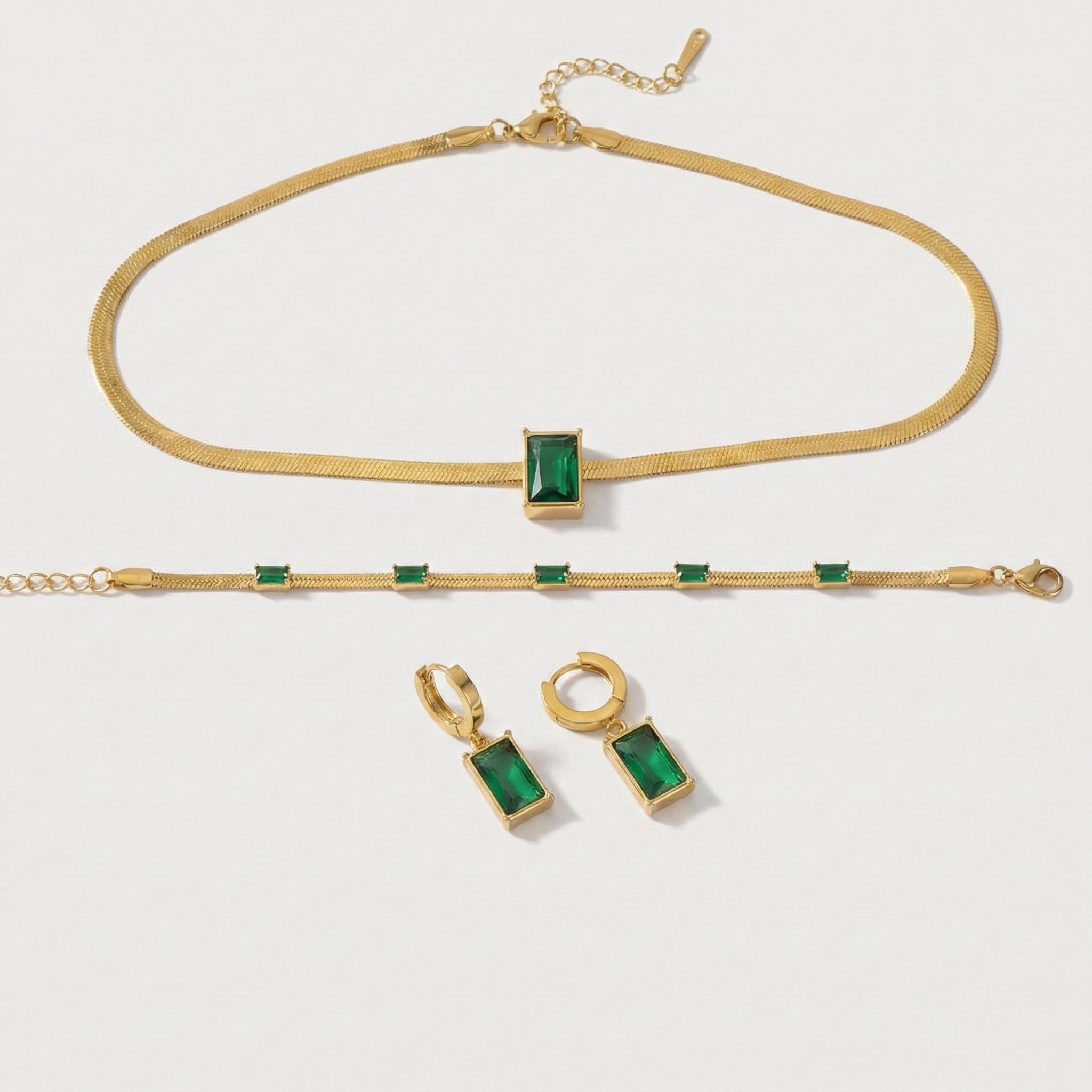 Emerald earring