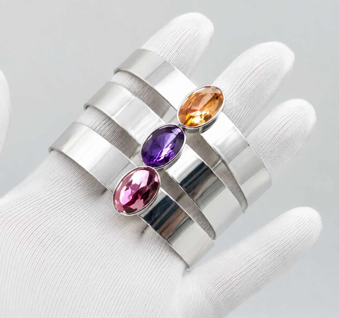 Vintage Oval Gemstone Cuff Bracelet – Adjustable Silver Open Bangle for Women