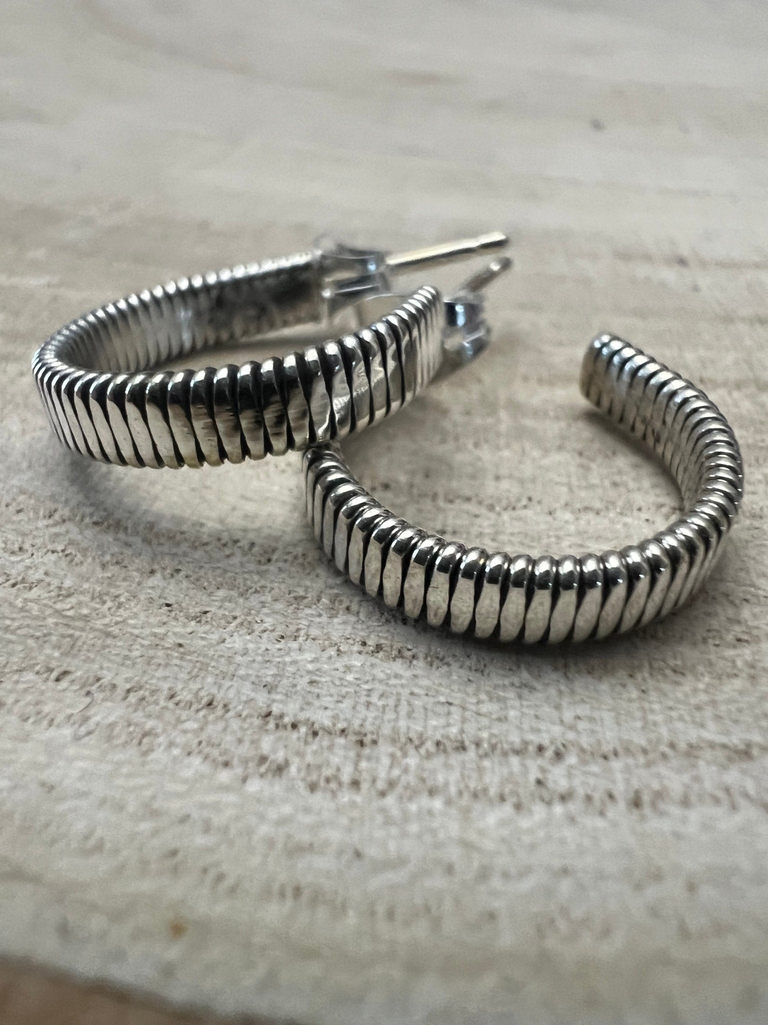 Elaine Tahe Navajo Sterling Silver Hoop Earrings — 5/8" × 1/8" (Listing #1)